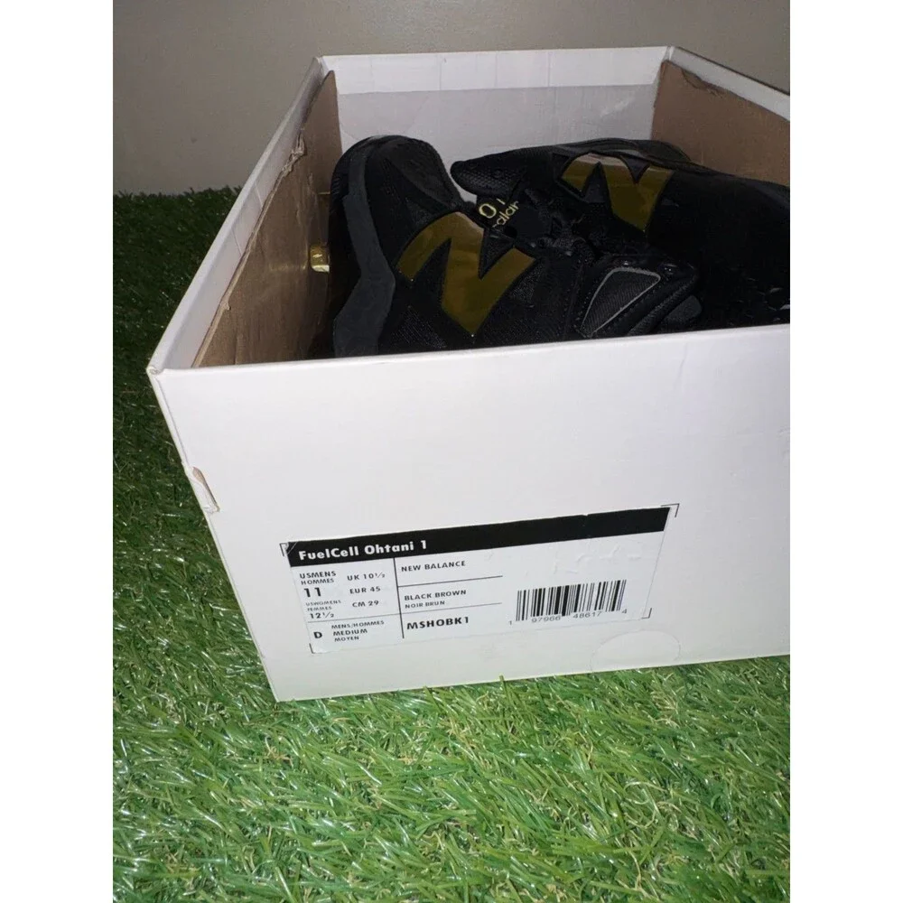 Men Size 11 New Balance FuelCell Ohtani 1 Black Gold Baseball Cleats MSHOBK1 NEW